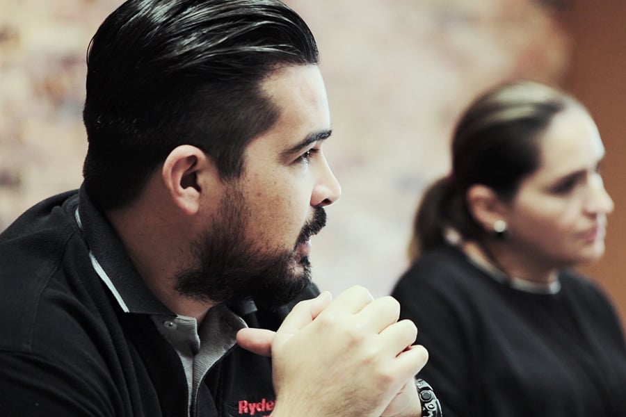Cultura close-up image of two people sitting side by side