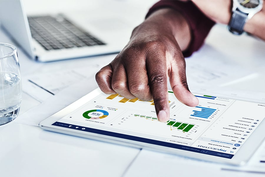 A customer using the Ryder rental platform to manage their rentals A customer using the Ryder rental platform to manage their rentals