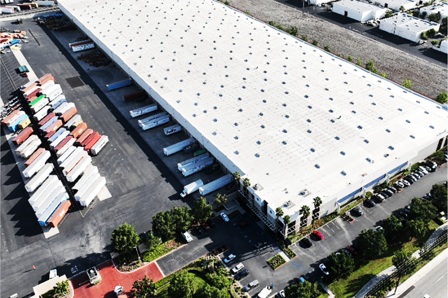 warehousing and distribution center image