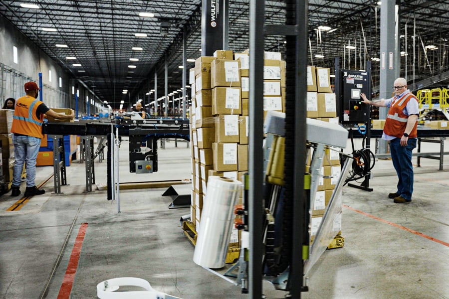 Connected warehouse automation systems integrated into Ryder operations Connected warehouse automation systems integrated into Ryder operations