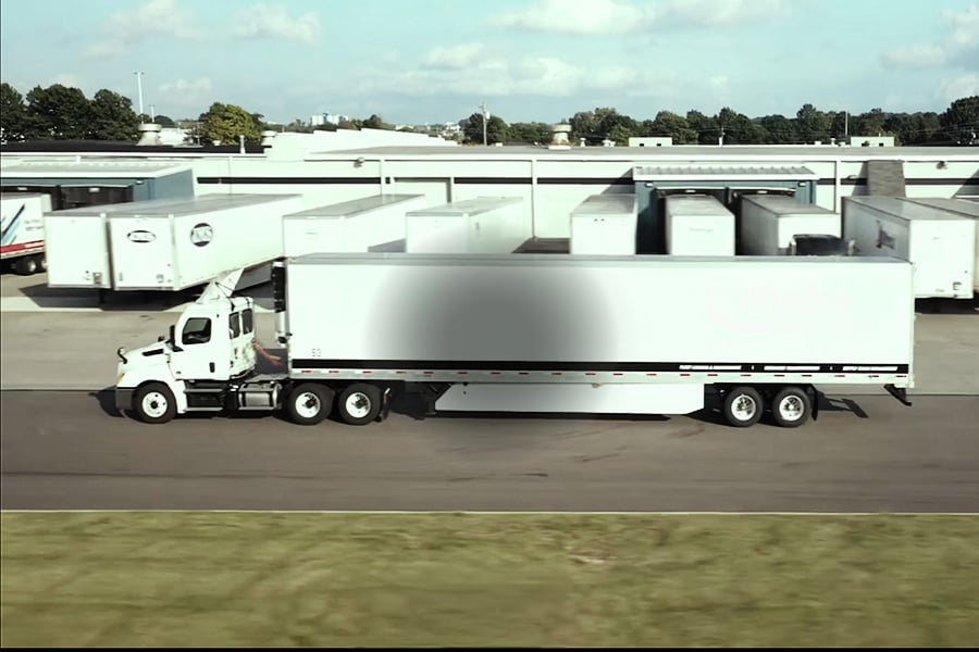 Video showcasing a Ryder tandem axle day cab tractor-trailer Video showcasing a Ryder tandem axle day cab tractor-trailer